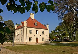 Jagdschloss Schorfheide im Sommer