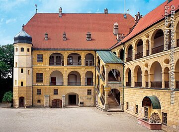 Landshut, Burg Trausnitz, Innerer Burghof, Westseite