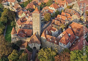 Blick auf das Burgtor, Rothenburg ob der Tauber