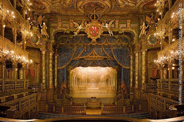 Der Blick des Markgrafenpaares aus der Fürstenloge auf die Bühne, Markgräfliches Opernhaus, Bayreuth